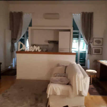 La Casa Del Marce Loft In Centro Λα Σπέτσια
